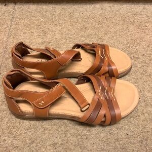 Clarks Women's Roseville Cove Tan Leather Hook & Loop Flat Sandals Shoes 10